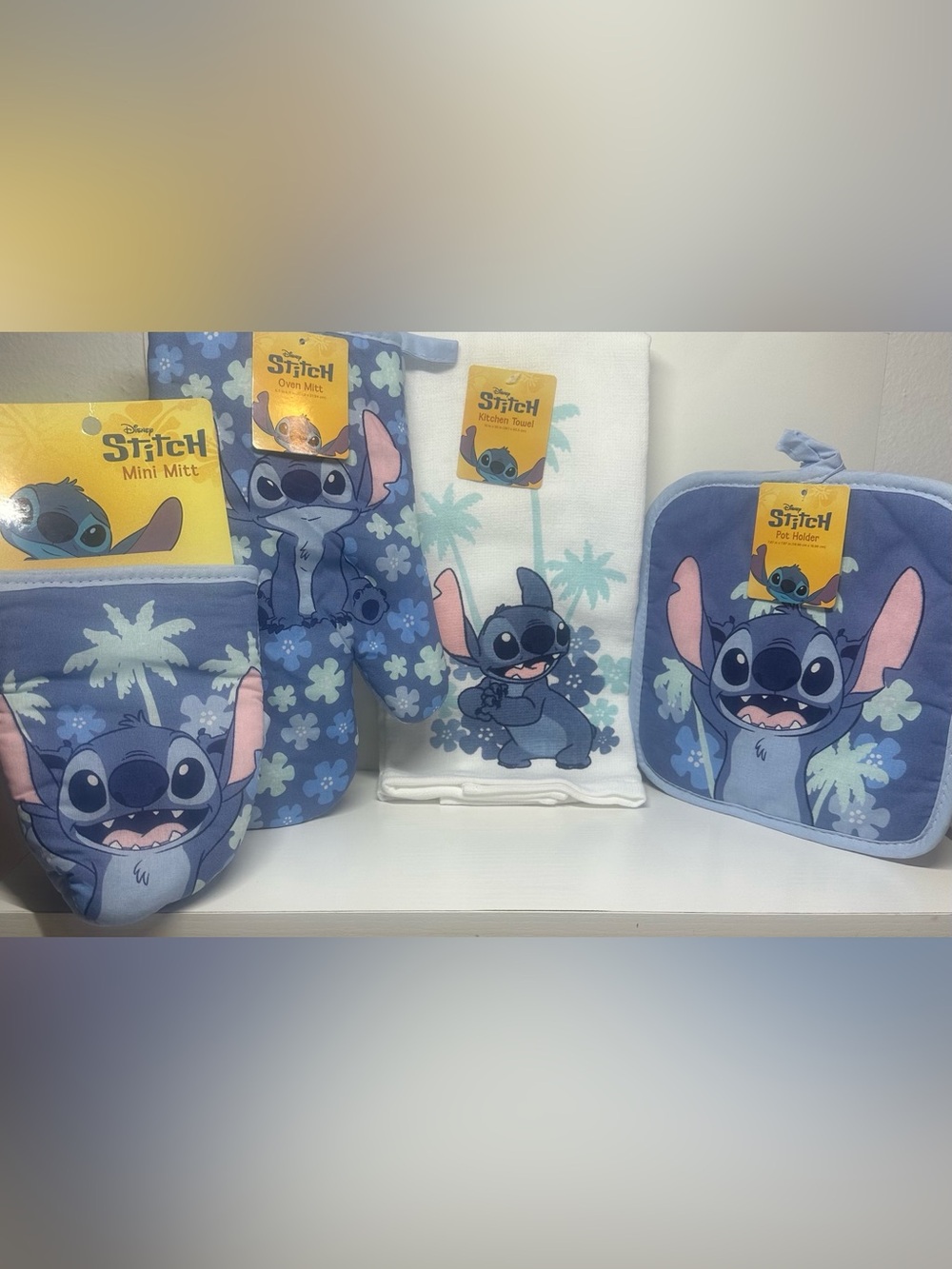 Disney Stitch Kitchen Set 4pc Oven Mitt Pot Holder Towel Mini Mitt NWT